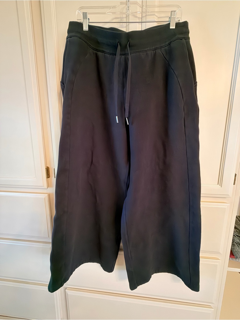 Lululemon xl scuba black women’s sweat pants